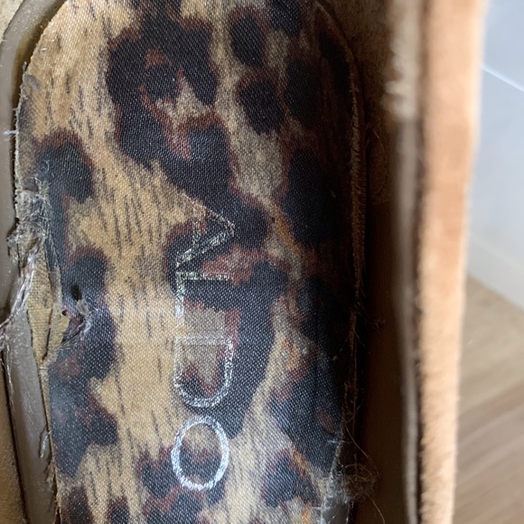Aldo 3 1/2” Suede Heels - Picture 7 of 7